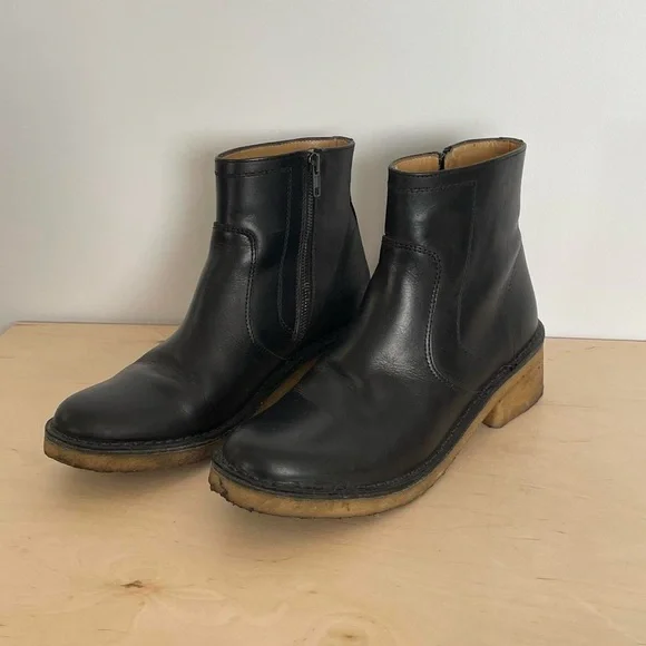 A.P.C Black Leather Ankle Boots - Picture 2 of 5